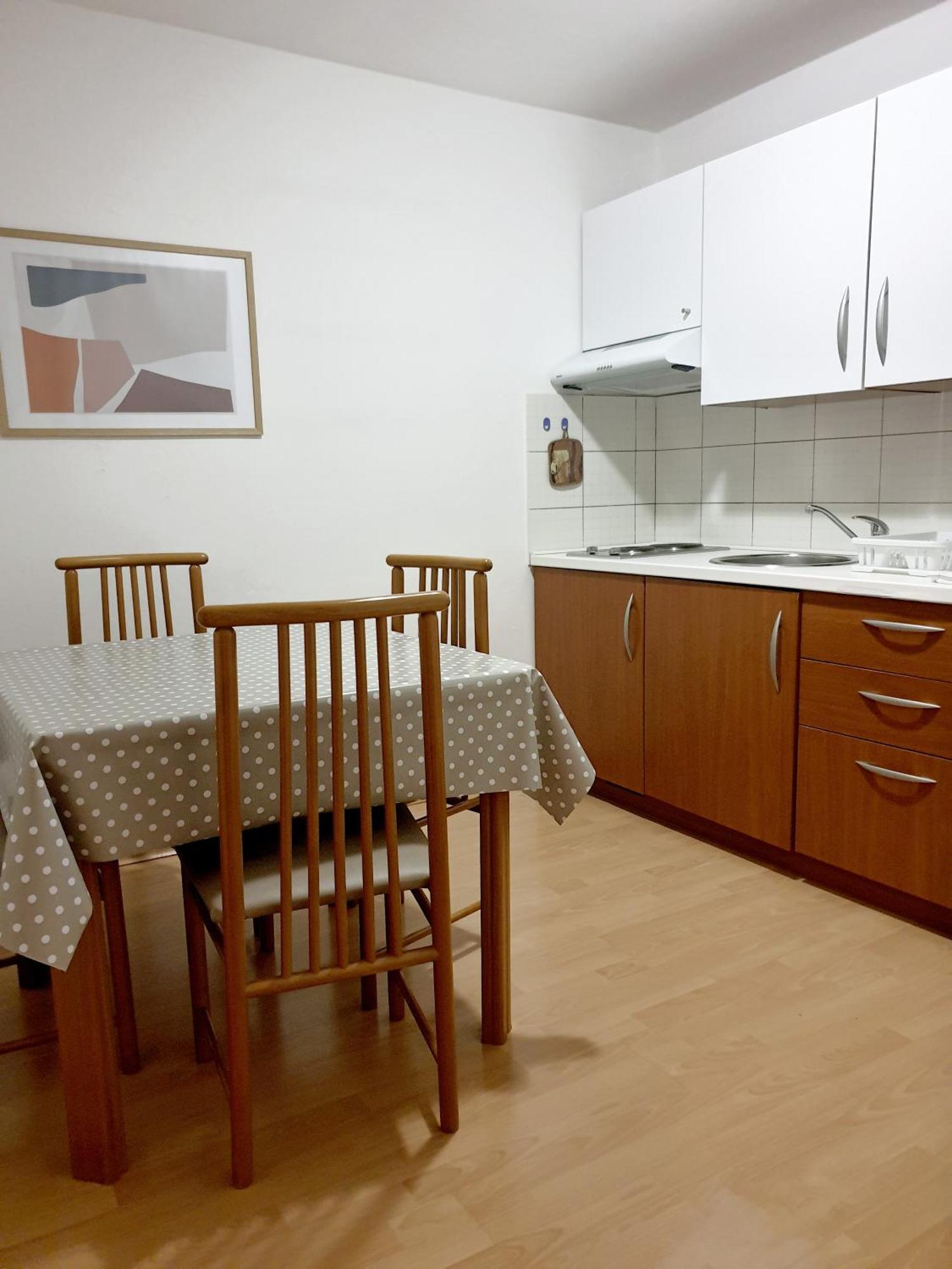Apartments Tena With Private Parking بولا المظهر الخارجي الصورة