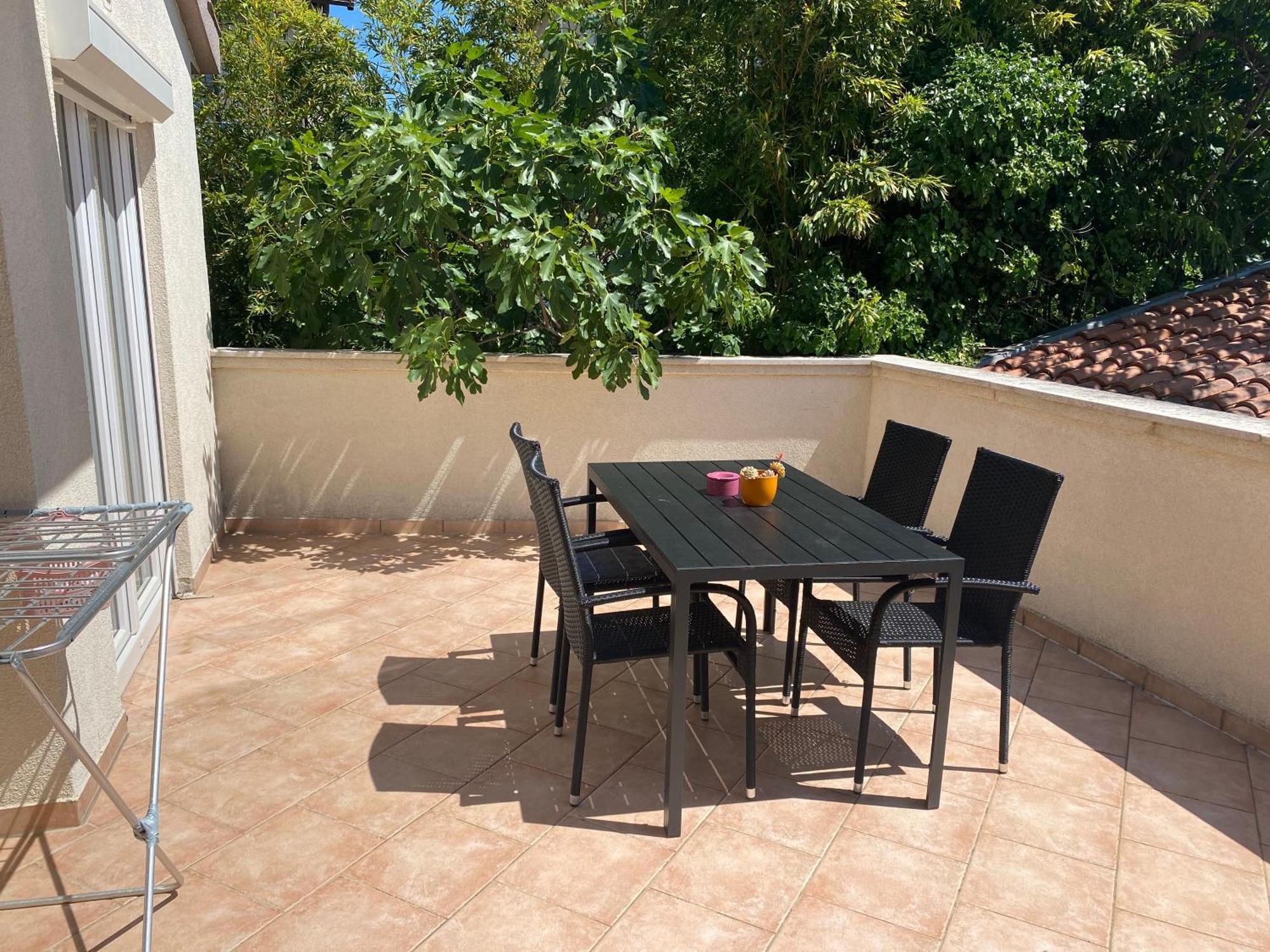 Apartments Tena With Private Parking بولا المظهر الخارجي الصورة