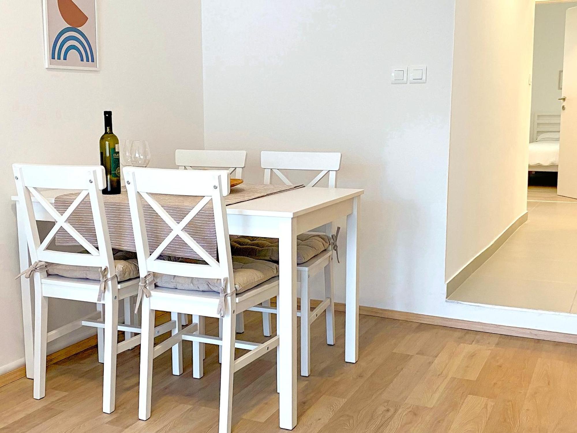 Apartments Tena With Private Parking بولا المظهر الخارجي الصورة