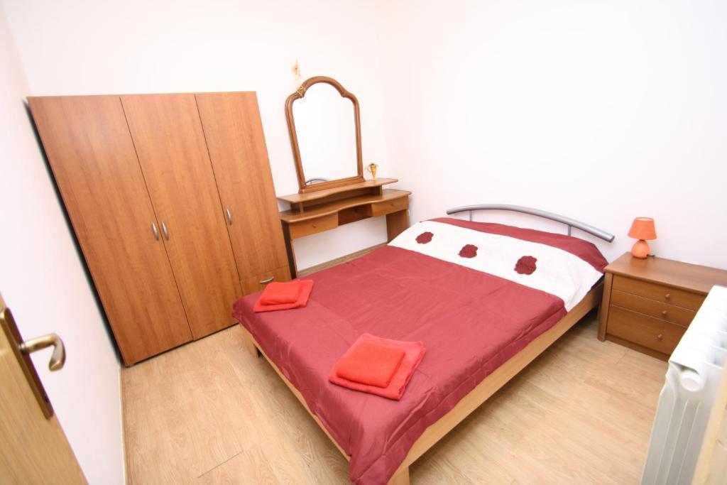 Apartments Tena With Private Parking بولا الغرفة الصورة