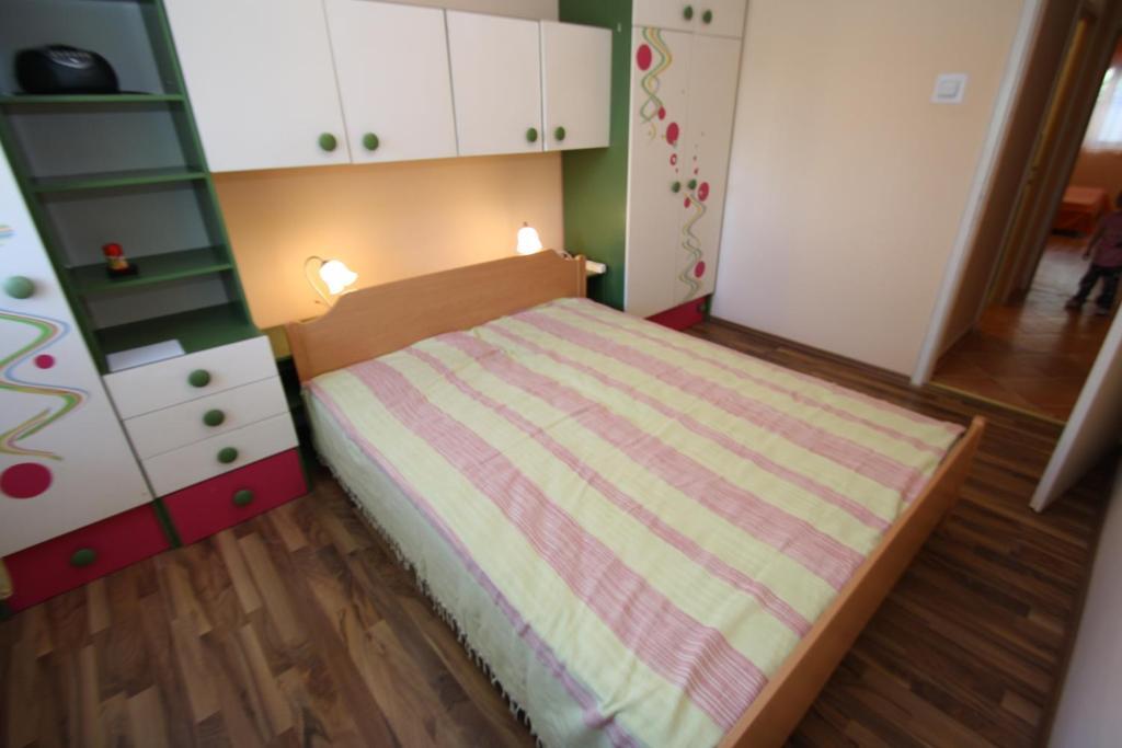 Apartments Tena With Private Parking بولا الغرفة الصورة