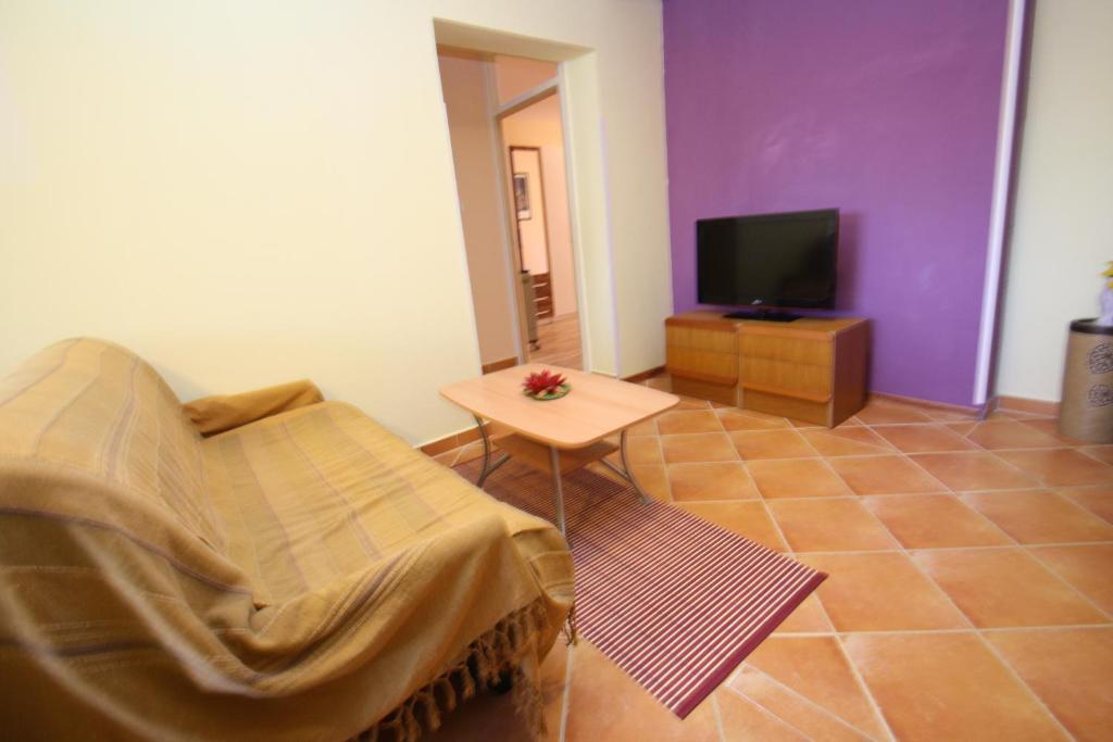 Apartments Tena With Private Parking بولا الغرفة الصورة