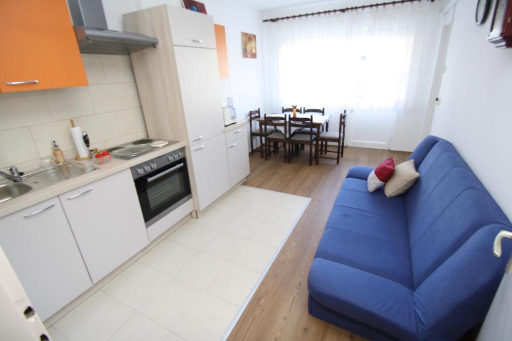 Apartments Tena With Private Parking بولا الغرفة الصورة