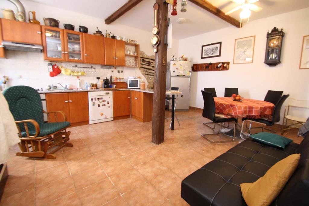 Apartments Tena With Private Parking بولا الغرفة الصورة
